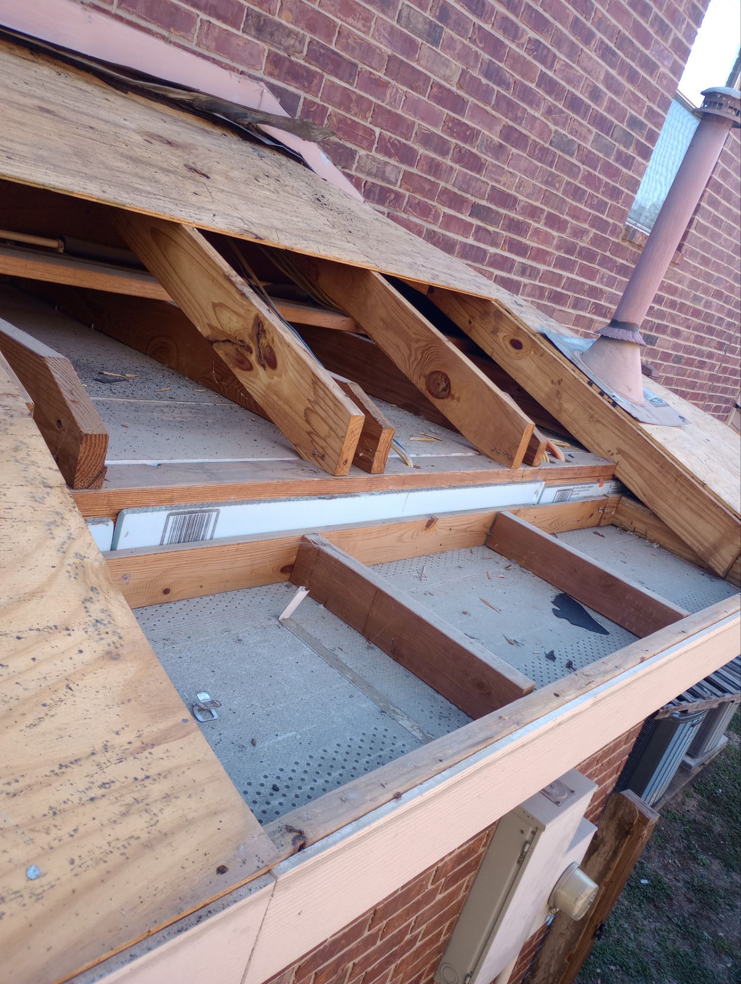 Residential Roofing Installation using Owen's Corning Duration (Lifetime) Shingles by Roof Repair Company