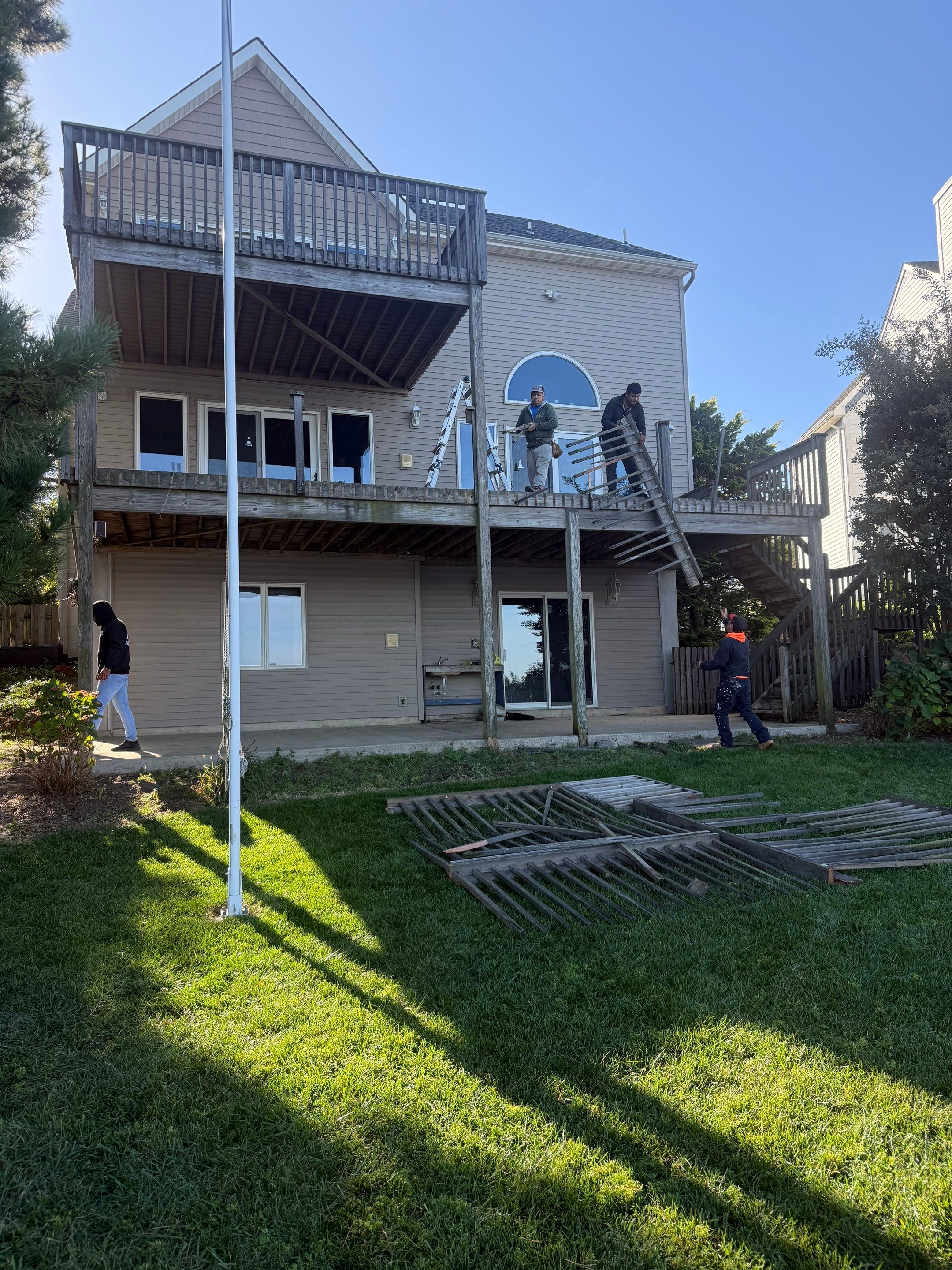 Waterfront deck In Keyport  by deck guardian