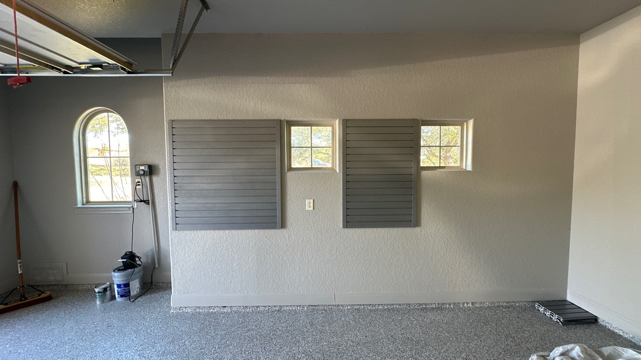 Vintage Oaks, New Braunfels by TORO Garage Co
