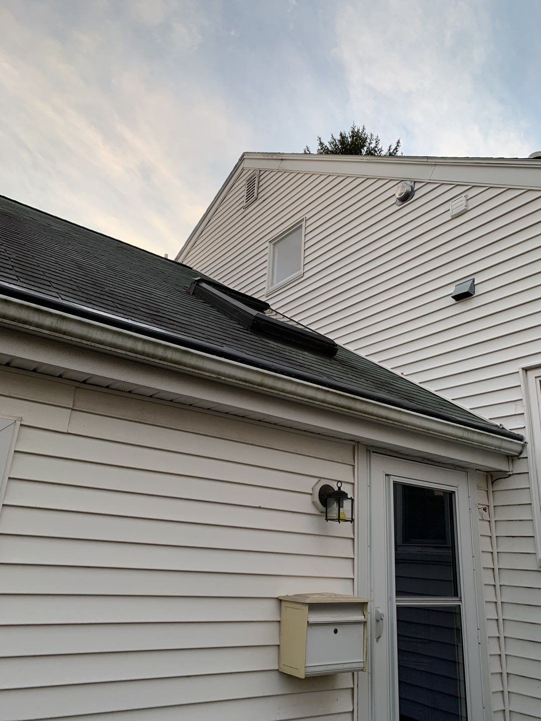 Residential Roofing Installation using GAF HDZ PEWTER GRAY by Master Roof Inc