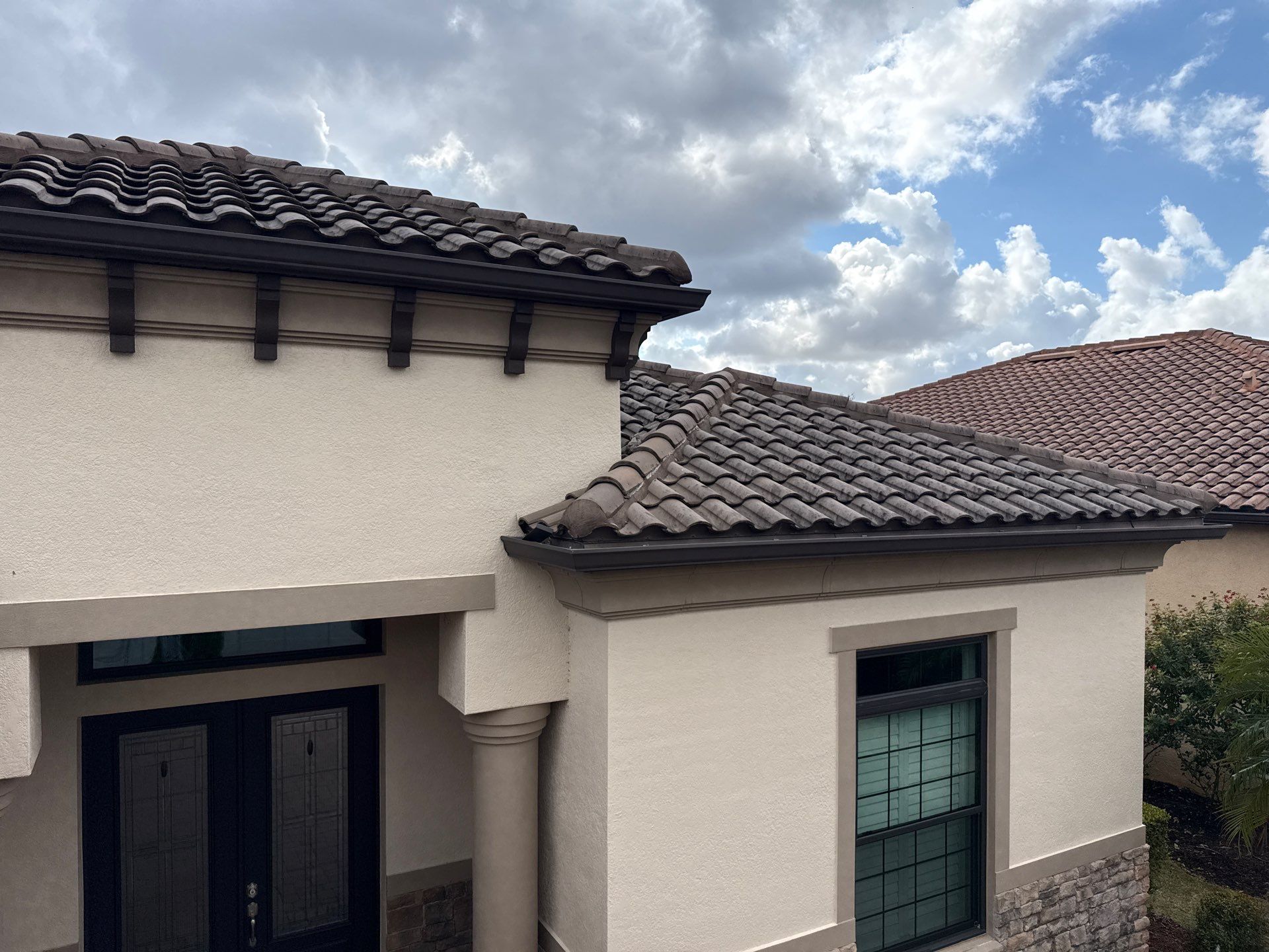 Barrel Tile Roof Cleaning – Lakewood Ranch, FL by Sunshine AquaWash