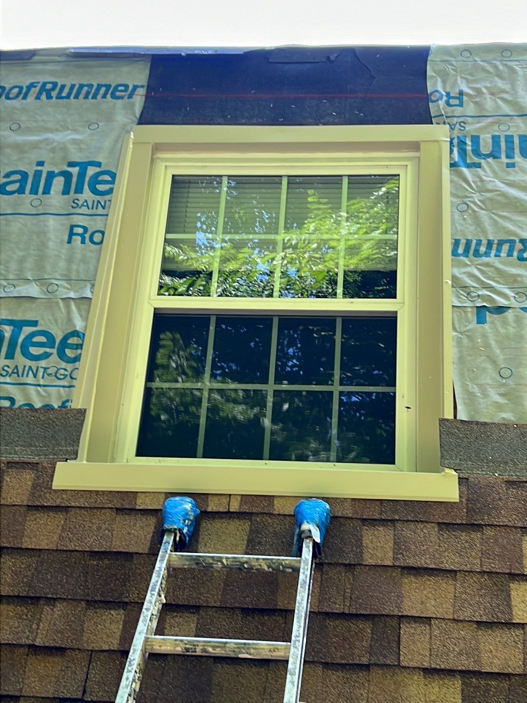 Fairfax Station: CertainTeed Landmark Pro Designer Shingles in Max Def Resawn Shake by RM Banning, Inc.