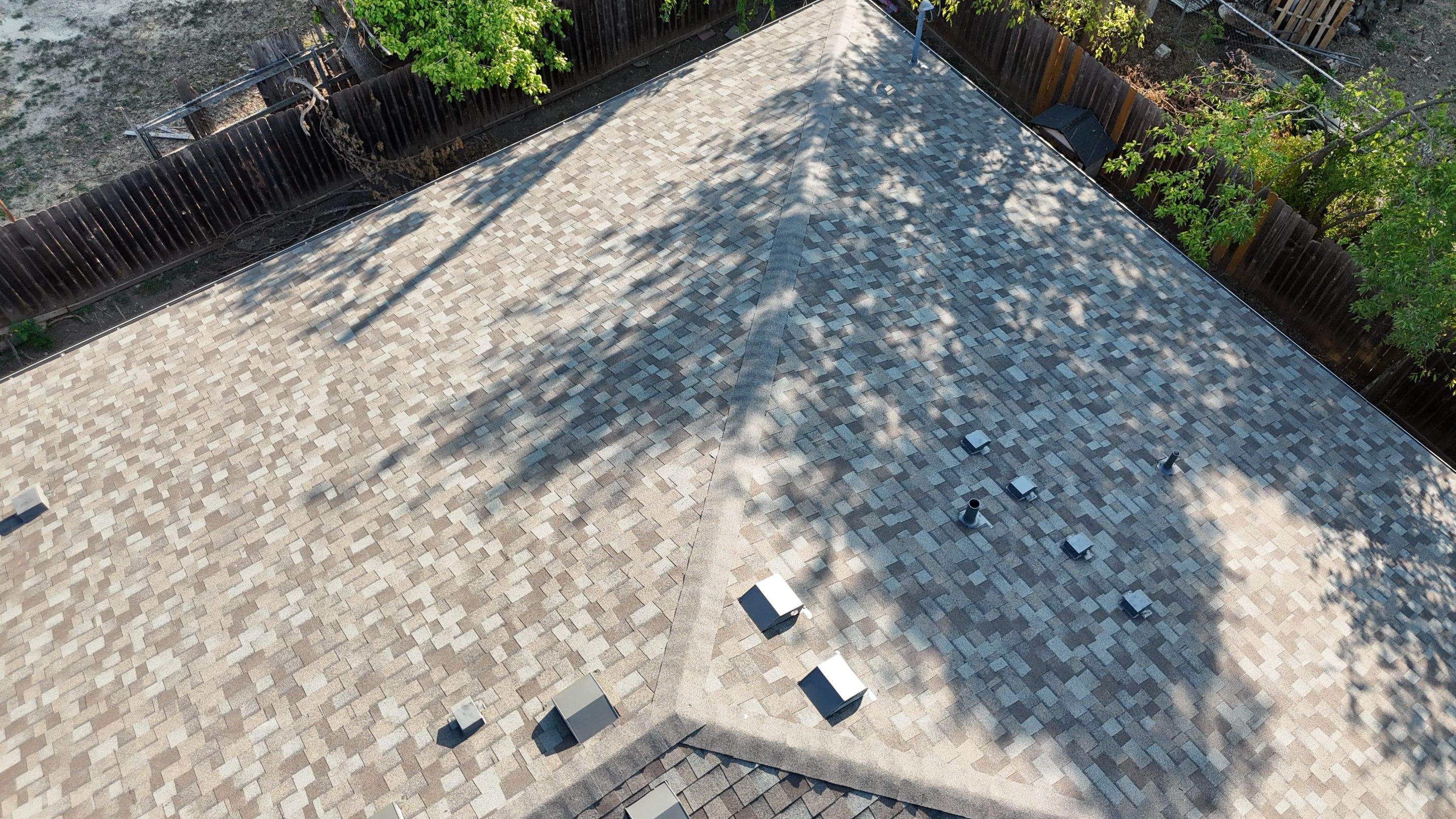 Driftwood - Owens Corning TruDefinition Duration by RoofsOnly.com