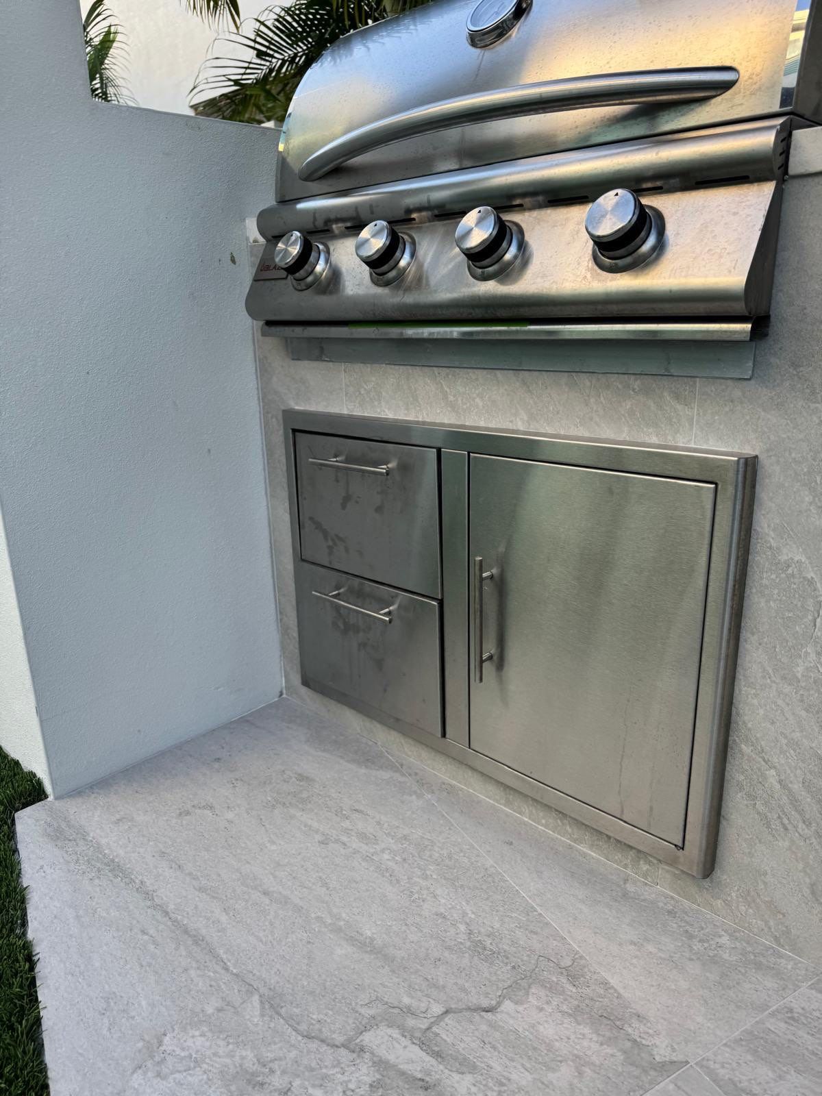 Outdoor BBQ - East Boca Raton by Hevi Tile