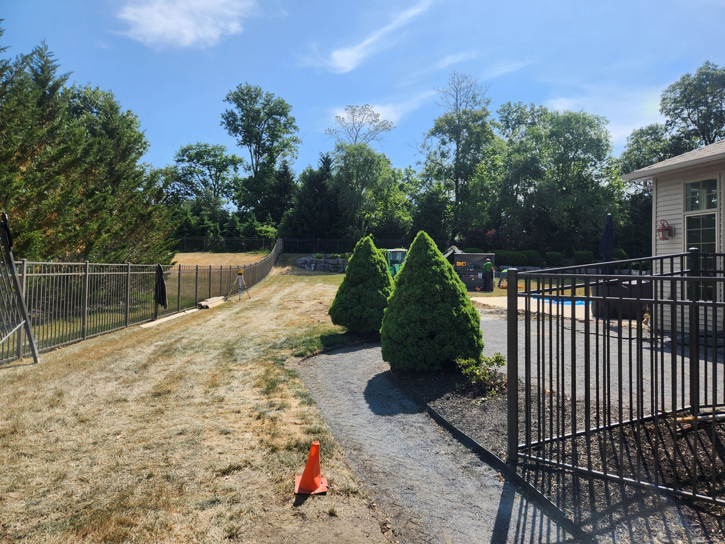 Goss PROJECT by Potted Luck Landscape