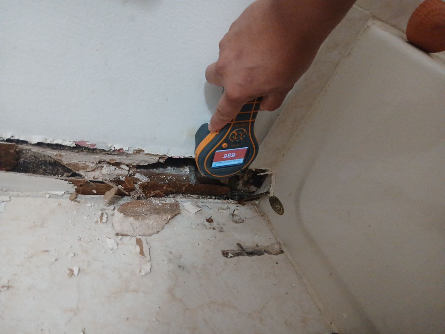 Water Damage Assessment and Moisture Detection in Fort Pierce by SuperClean 