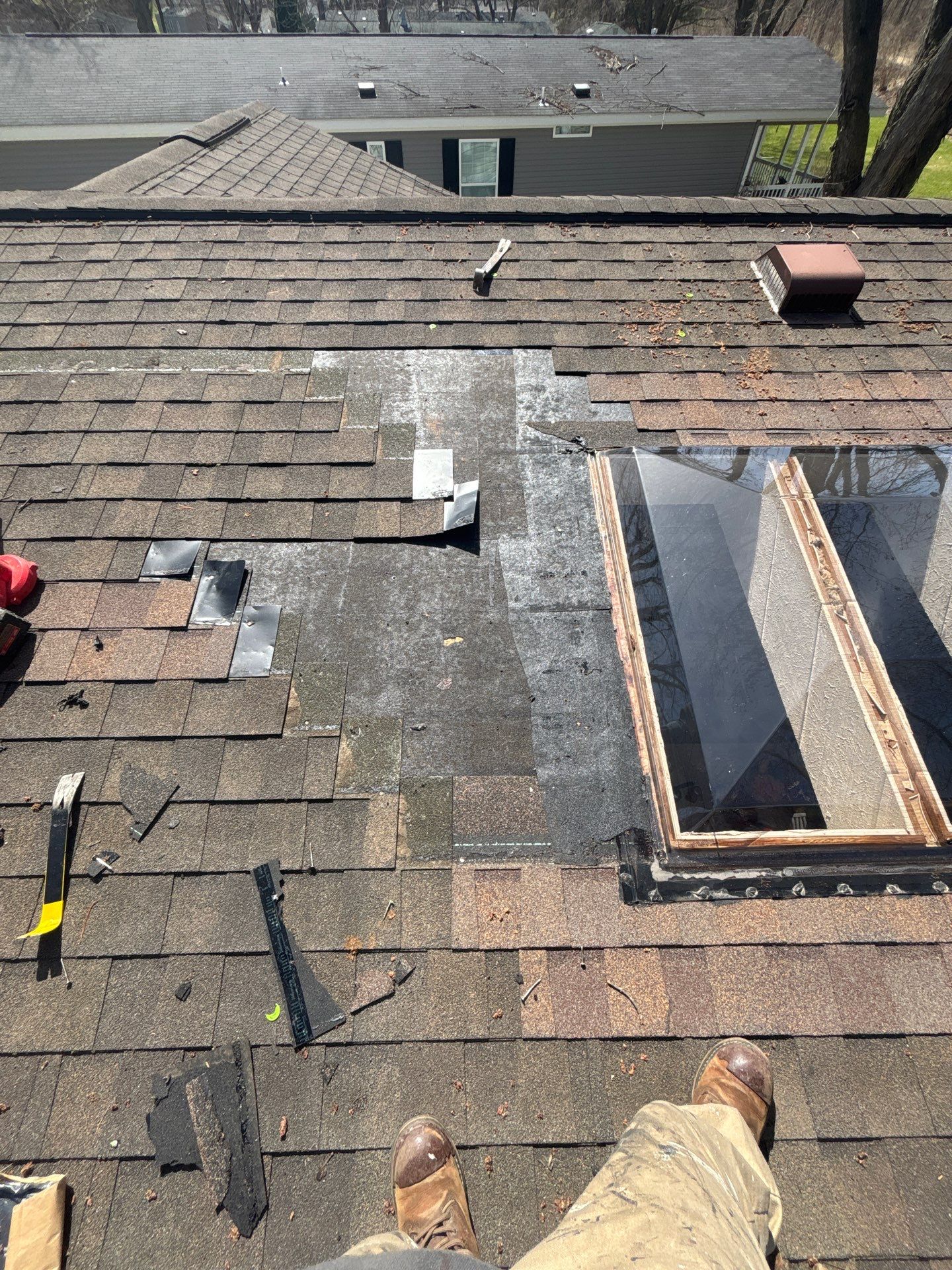 Roof Replacement using Owens Corning Brownwood by 180 Contractors