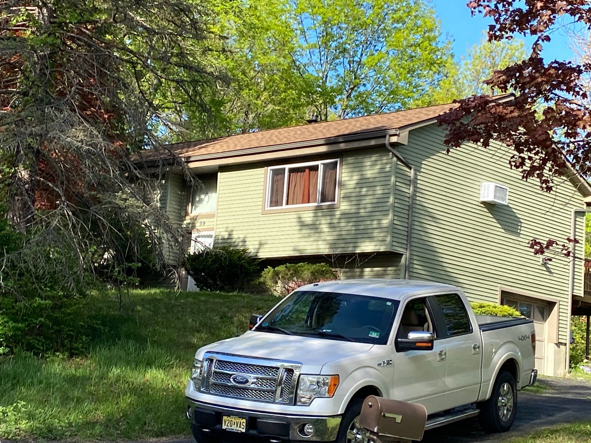 Residential Roofing Installation using Owens Corning by roberts roofing