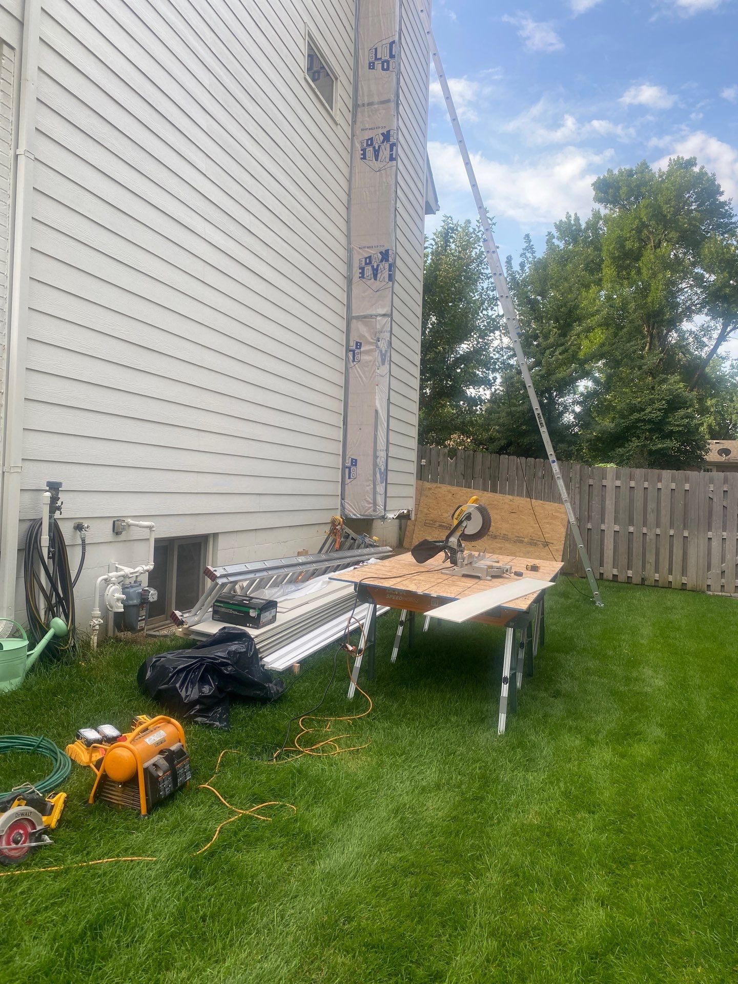 Siding Repair by Crows Roofing