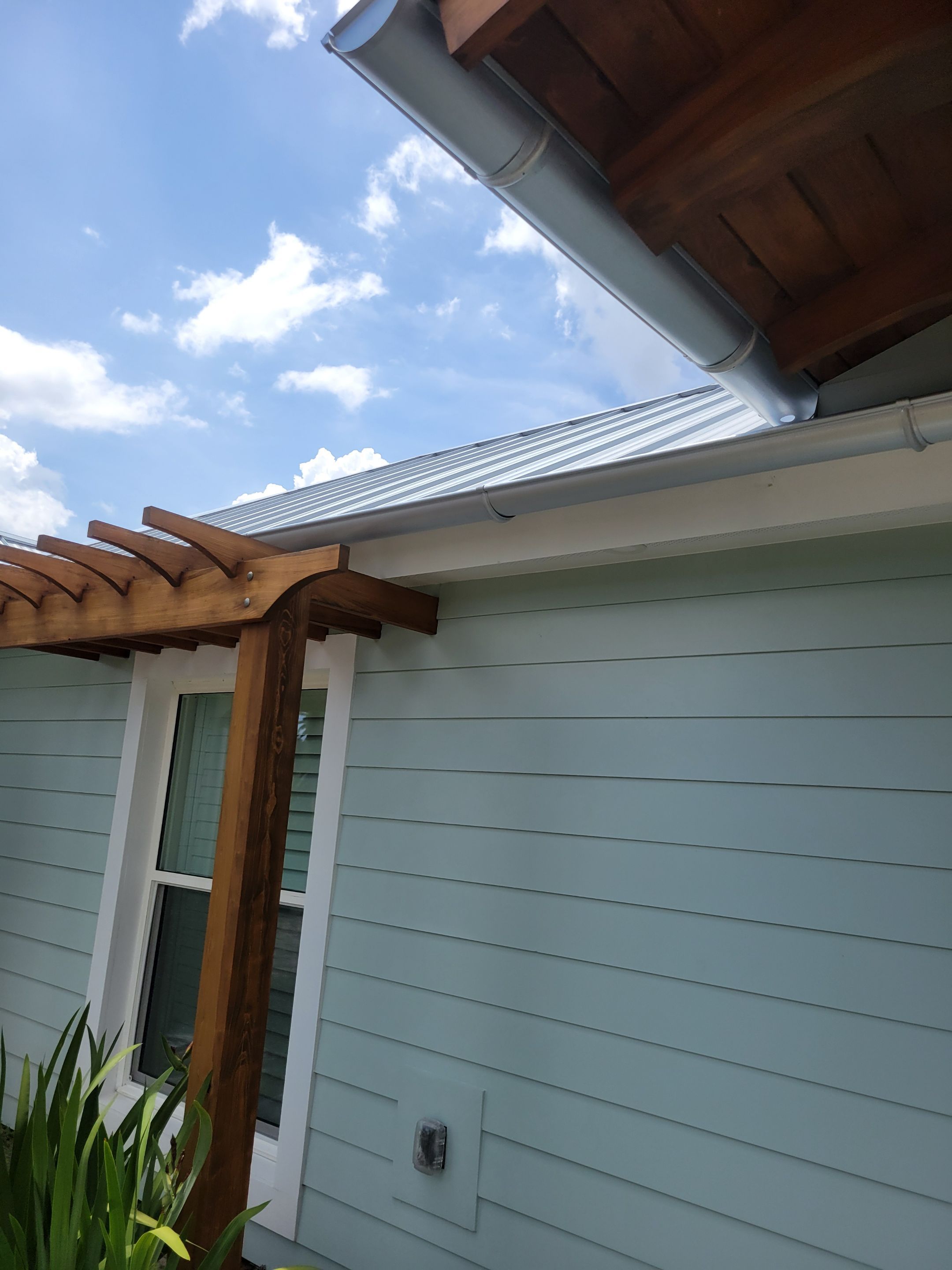 Half-Round Aluminum Gutters in Fort Myers FL by Gutter Professors