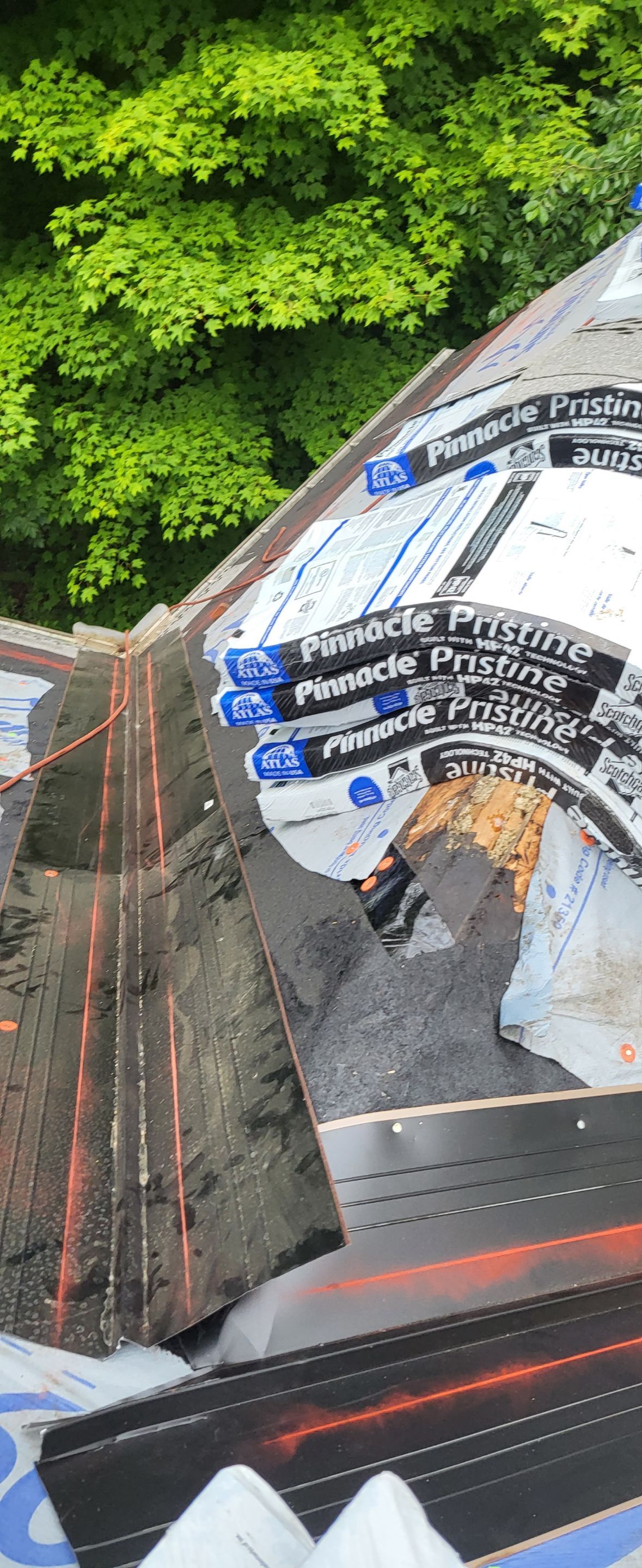 ATLAS PINNACLE HP W/SCOTCHGARD COLOR: WEATHERED WOOD by Eagle Eye Roofing