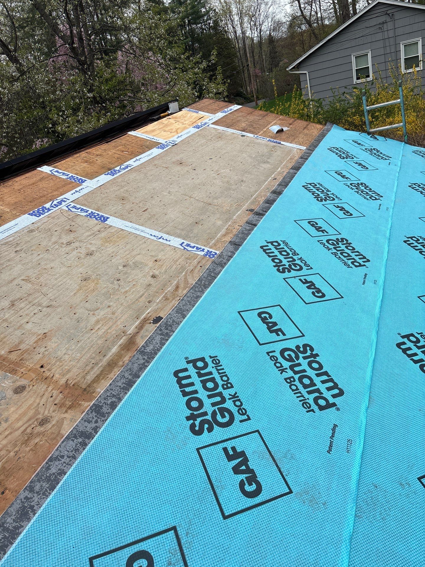 Asphalt shingles in Orange, CT gives homeowner brand new roof! by DiGiorgi Roofing and Siding Inc