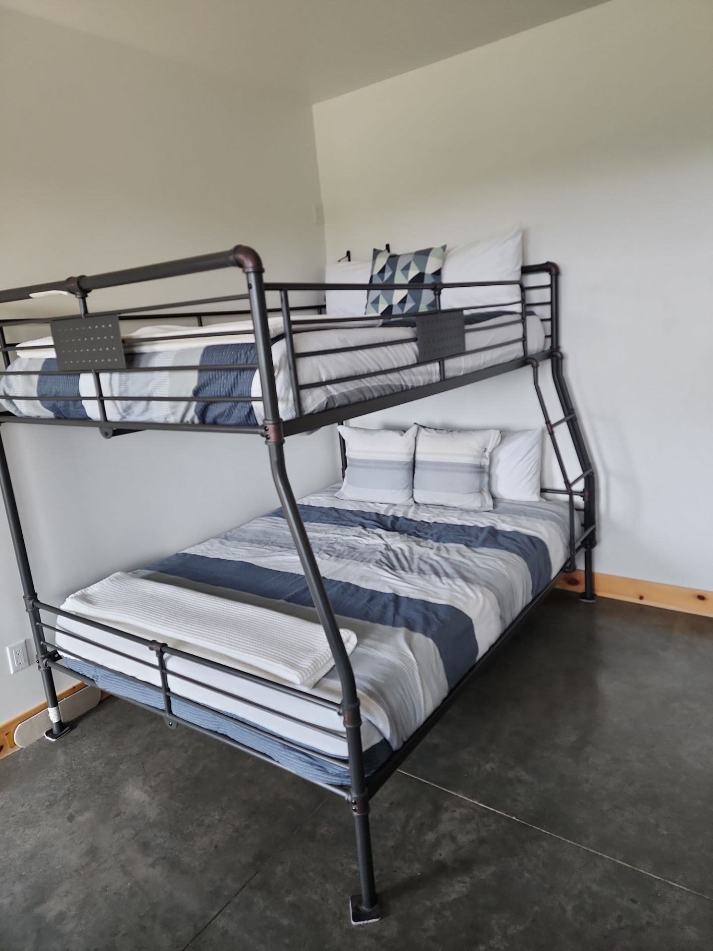 Short-Term Rental (STR) Cleaning in Tabernash, Colorado by Wheatley Creek Services