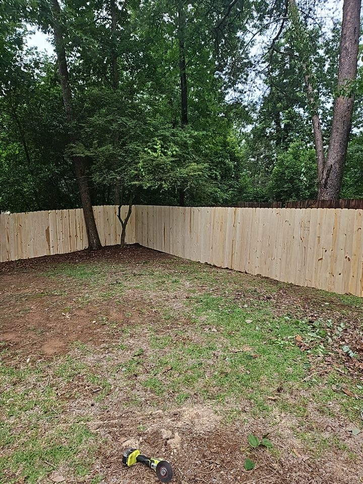 Royal Knoll Lane - Fence Installation  by Pillar and Pine