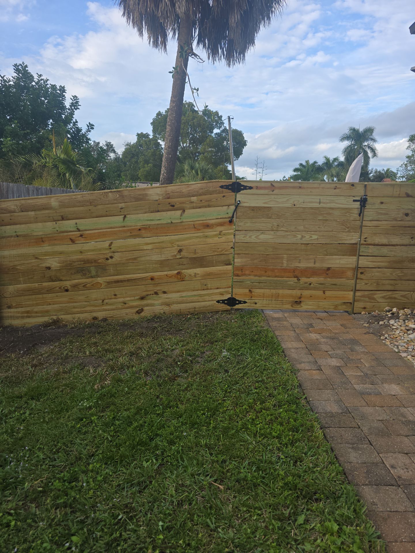 Horizontal Wood Project in Fort Myers by True Fence LLC