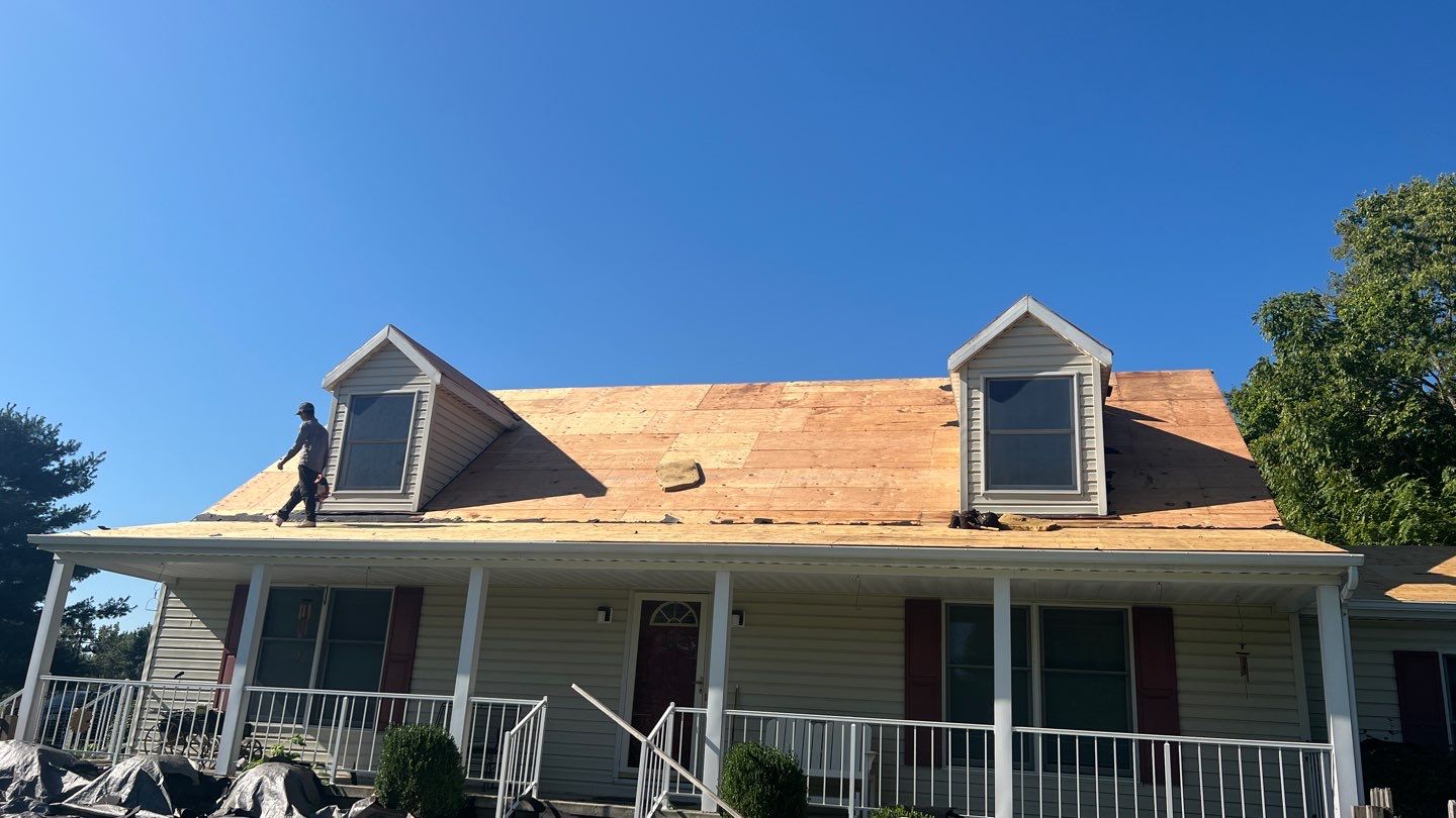 Residential Roofing Installation using Duration Series Shingles - Teak by RoofX 