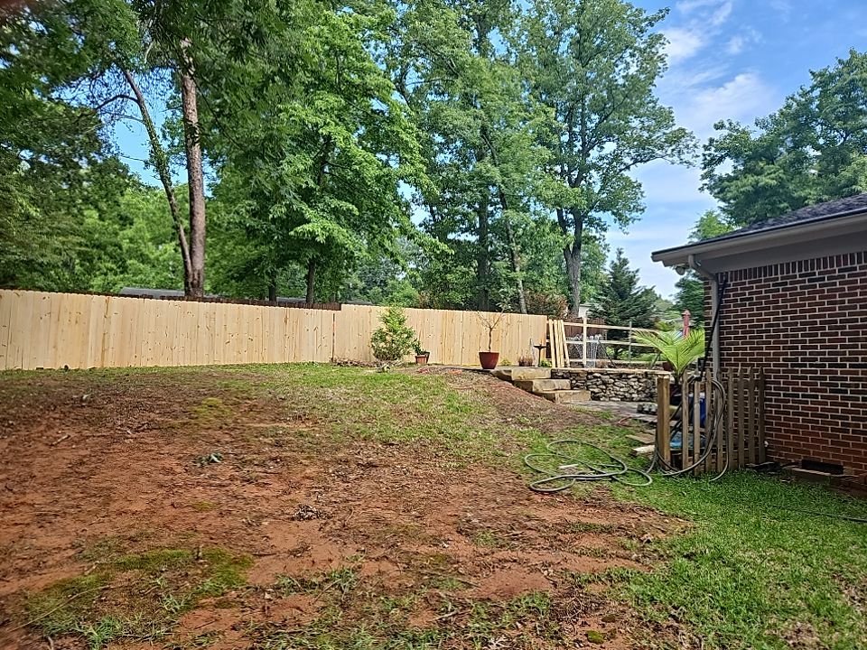 Royal Knoll Lane - Fence Installation  by Pillar and Pine