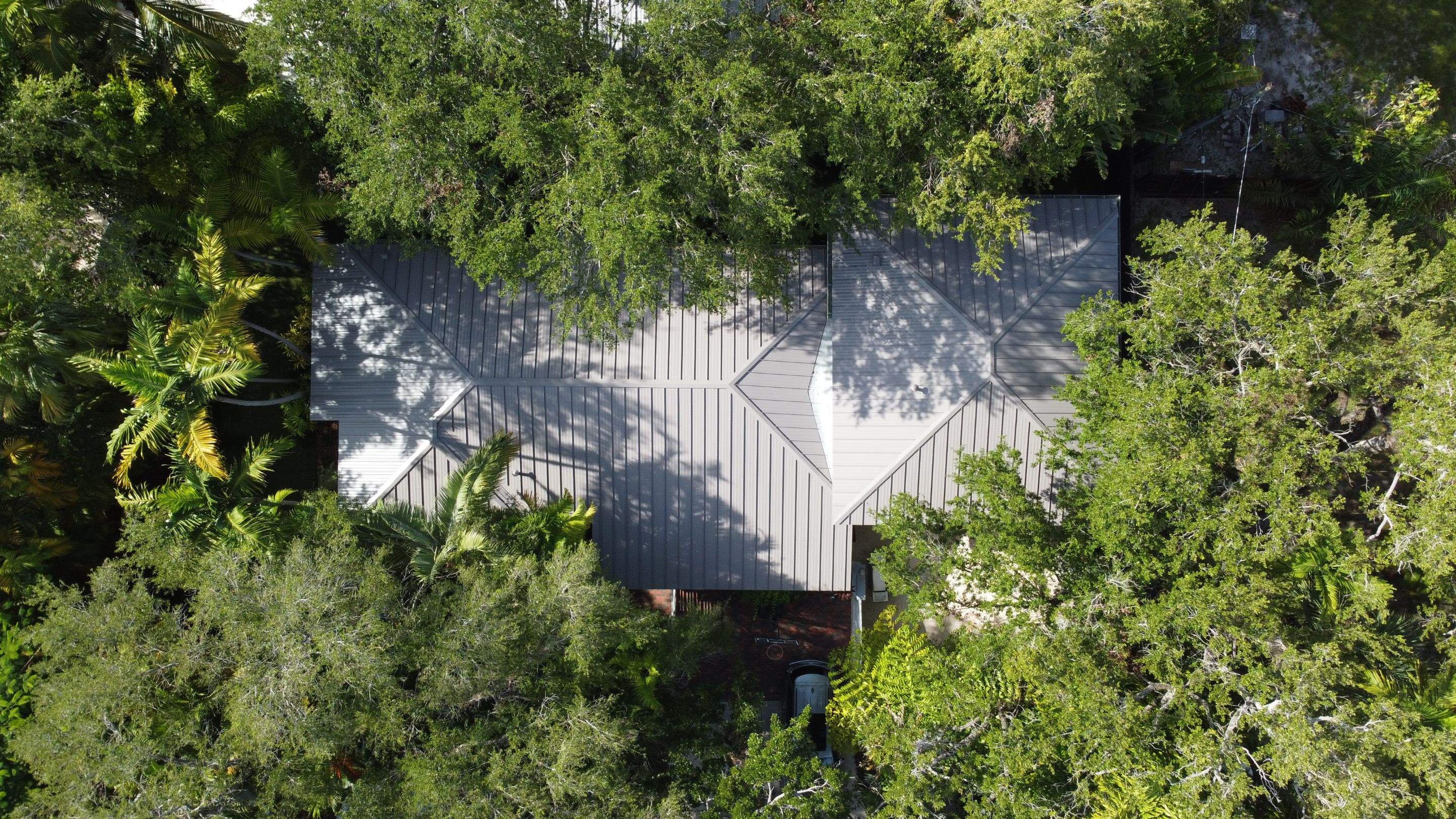 Metal Roof - Galvalume - Slate Gray by Istueta Roofing