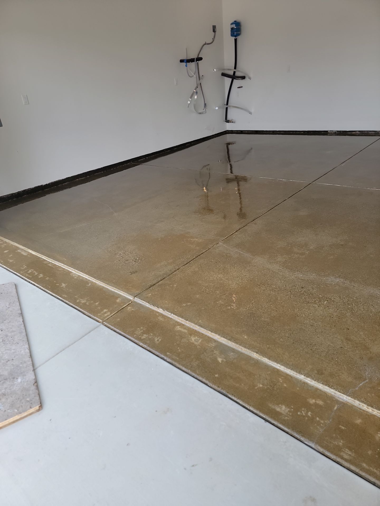 garage TransFLOORmation using Penntek by MGP Coatings