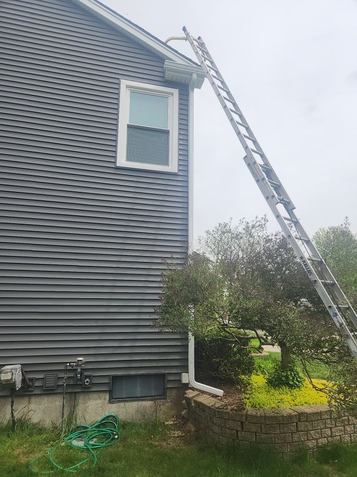 Siding Replacement using CertainTeed Restoration Classis D4 by 180 Contractors