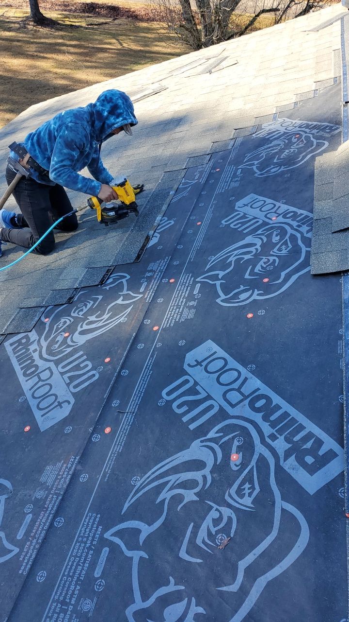 Residential Roofing Installation using Owens Corning Oakridge- Williamsburg Gray by Indigo State Roofing
