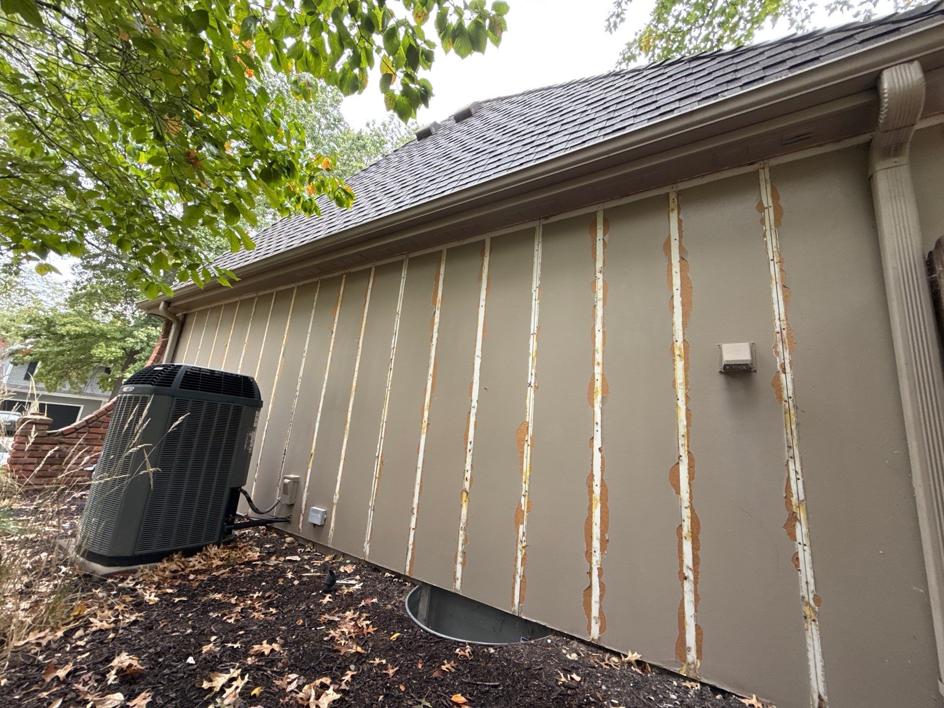 Complete Kansas City Exterior Remodel With IKO Roofing and Craneboard Siding by EEC Windows, Siding & Roofing