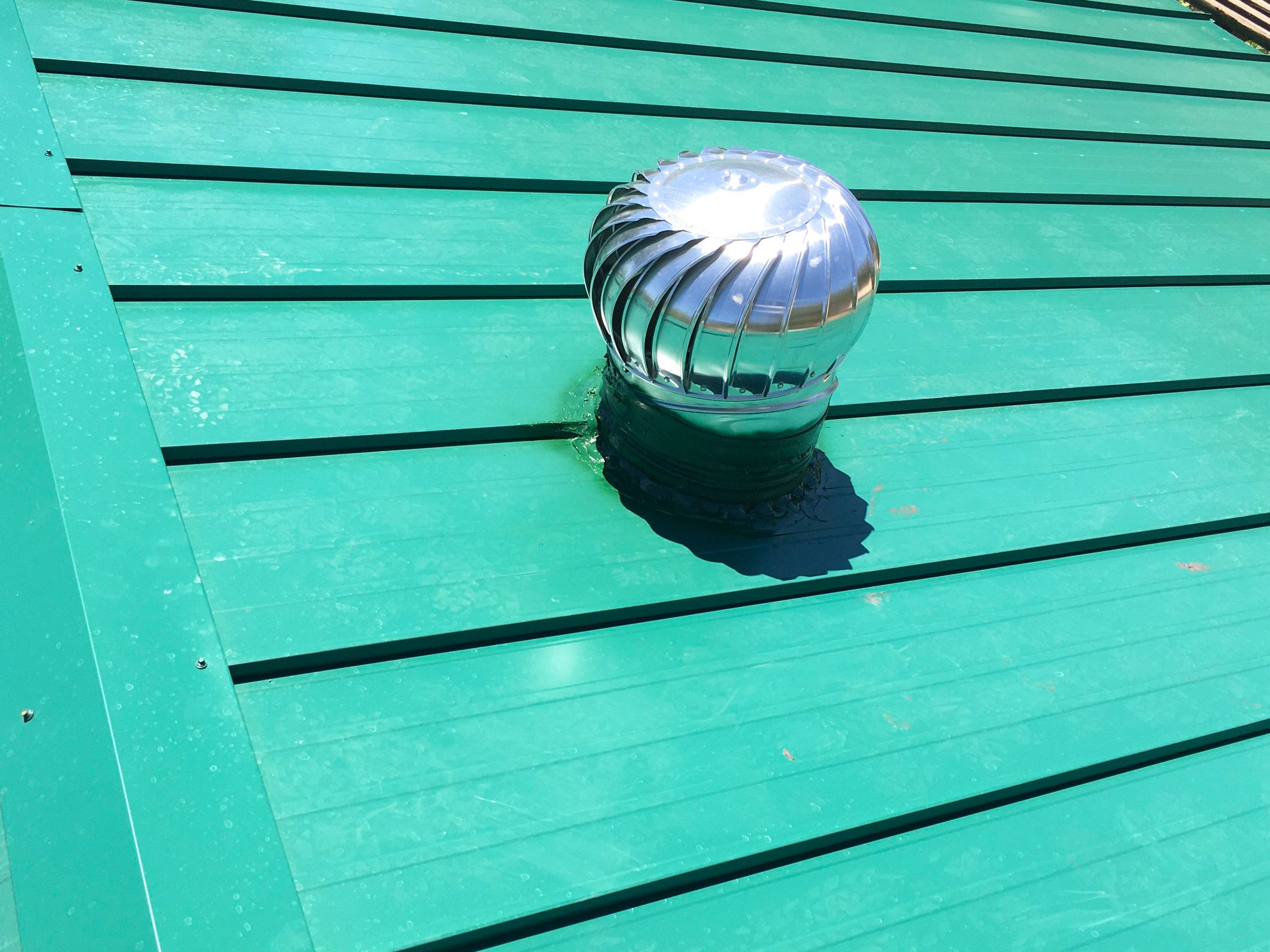 Metal roofing installation using Standing seam metal roofing system by Straight Edge Roofing Inc