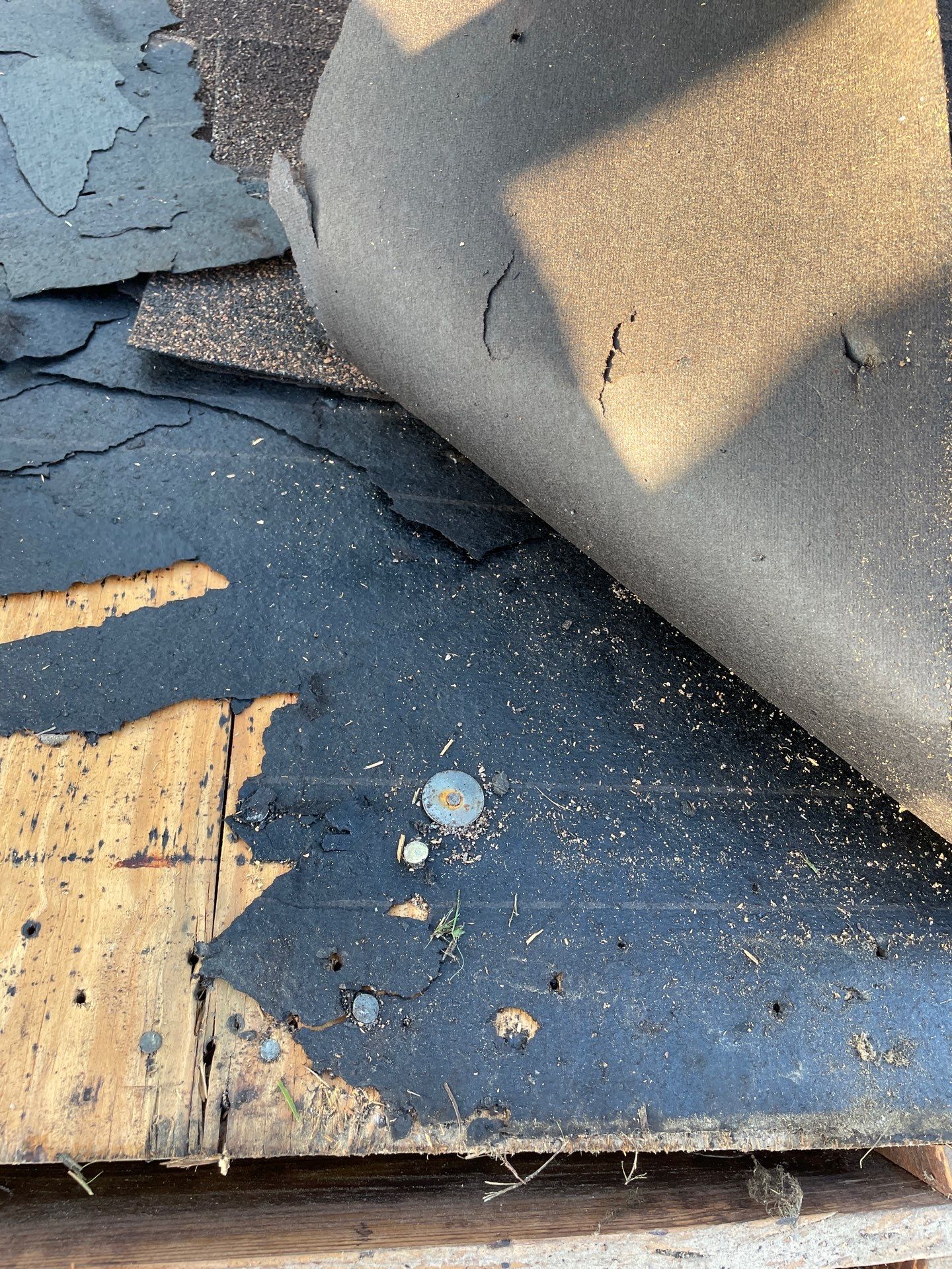 Residential Roofing Installation using Owen's Corning Duration (Lifetime) Shingles by Roof Repair Company