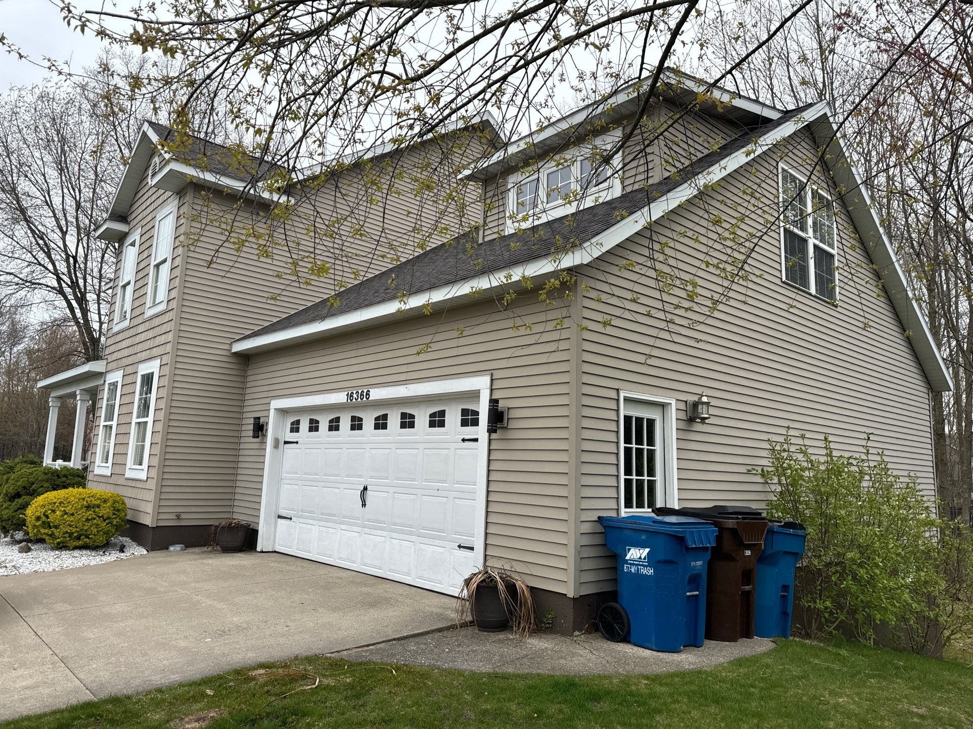 Exterior home painting. by Gordon Painting