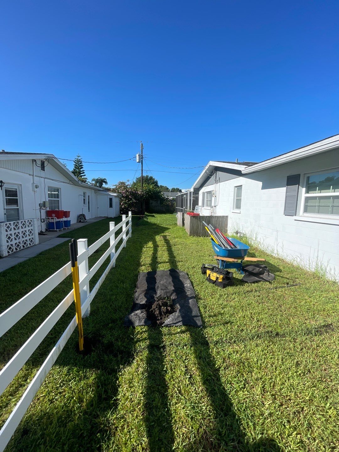 Sarasota, FL 6ft. Tall White Vinyl Privacy Fence  by Asap fence and gates, LLC