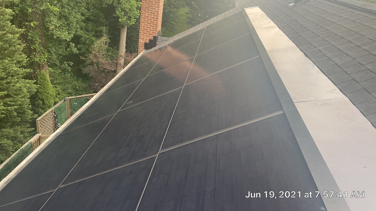 Exterior Home Makeover using GAF Timberline HDZ, GAF Decotech, and James Hardie Siding by American Home Contractors