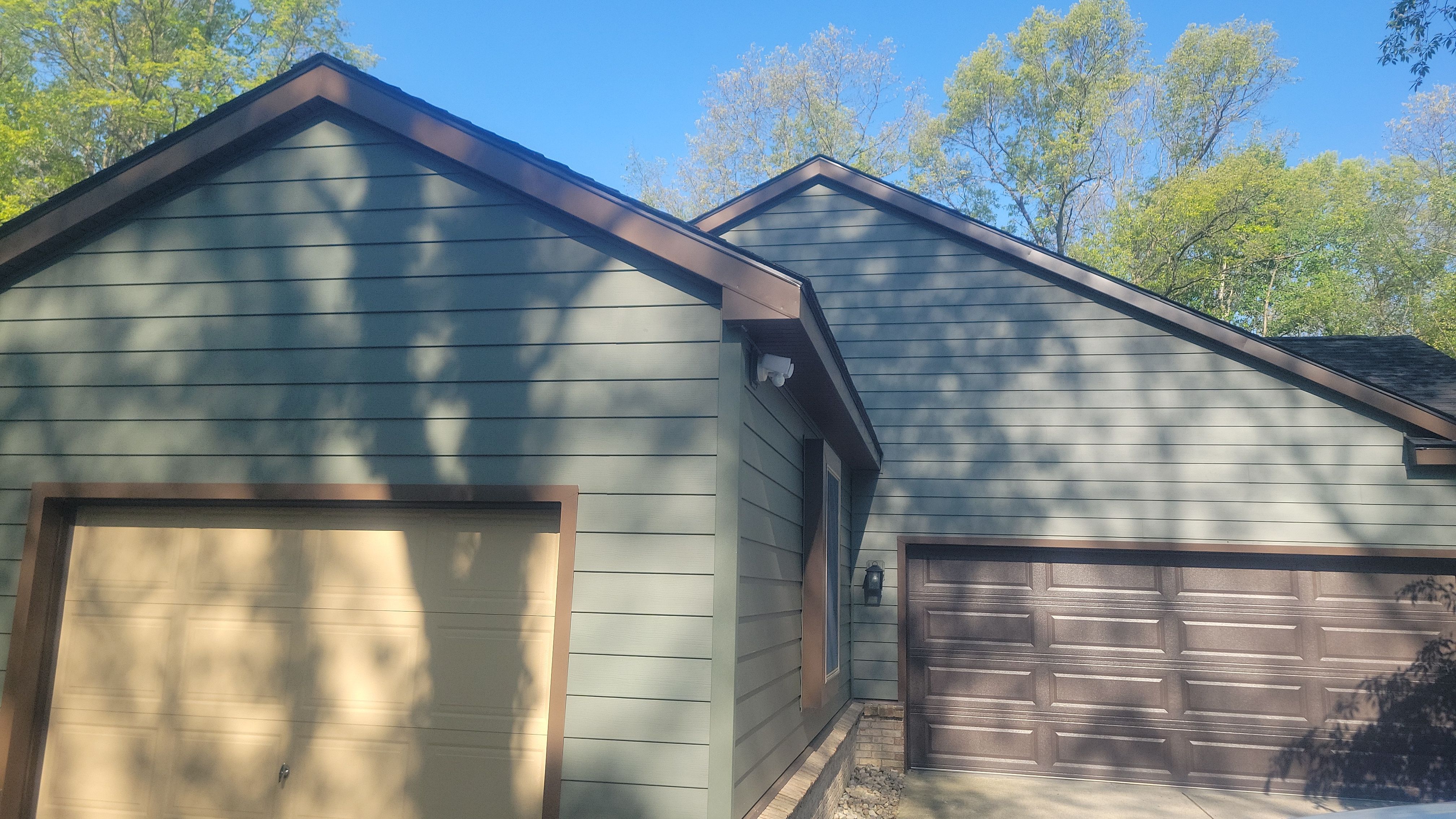 Siding Replacement using Alside S7 Cedar Mill Grain Composite by 180 Contractors