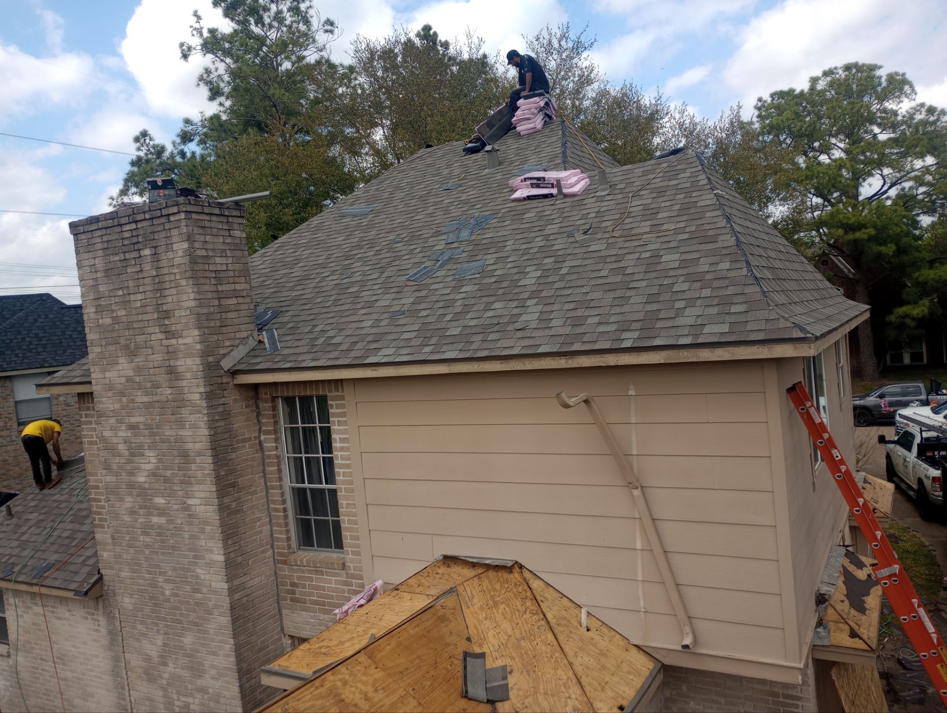 Residential Roofing Repair using Owen's Corning Duration (Lifetime) Shingles by Roof Repair Company