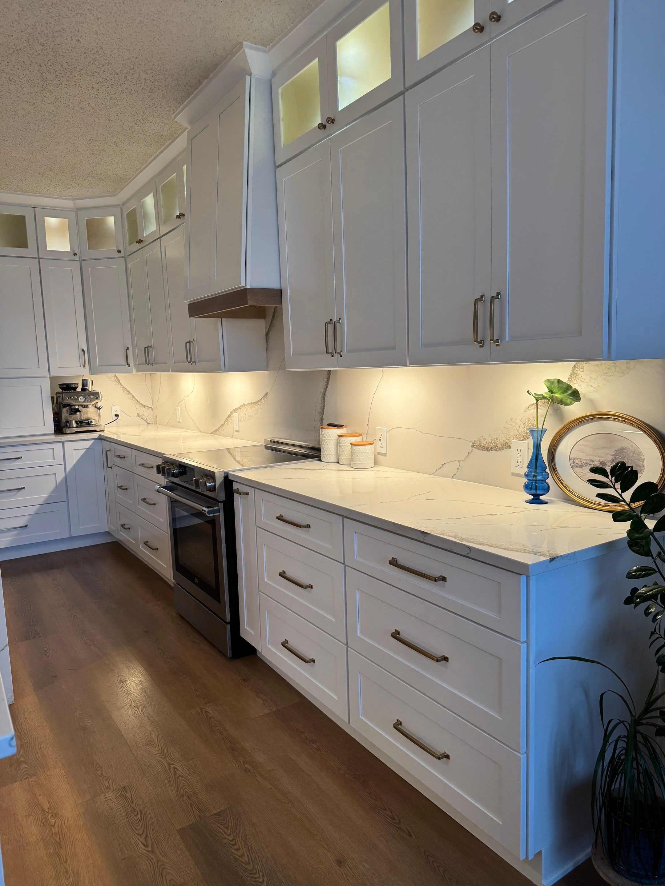 10-Day Luxury Kitchen: Custom Artistry & Waterfall Island Elegance by Tibi Soli LLC