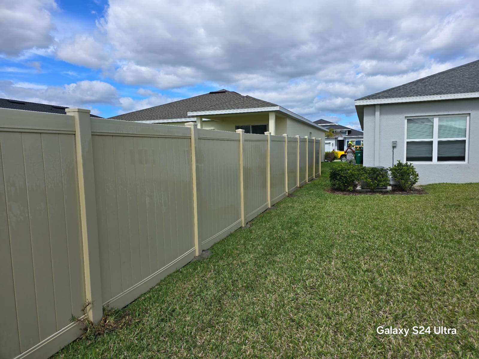 Tan Vinyl Privacy Fence Repair in Port Charlotte by True Fence LLC