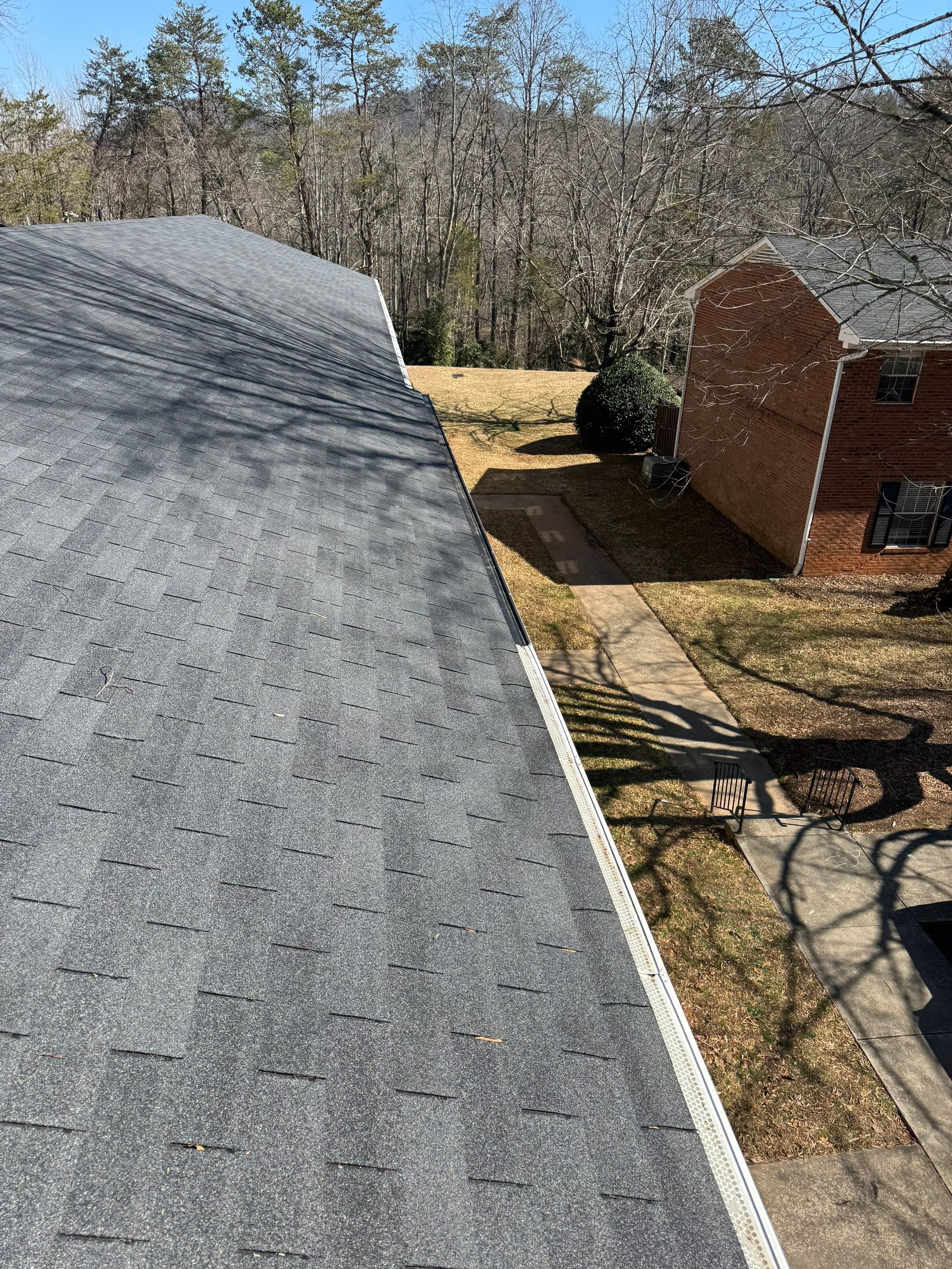 HOA gutter cleaning after photo.