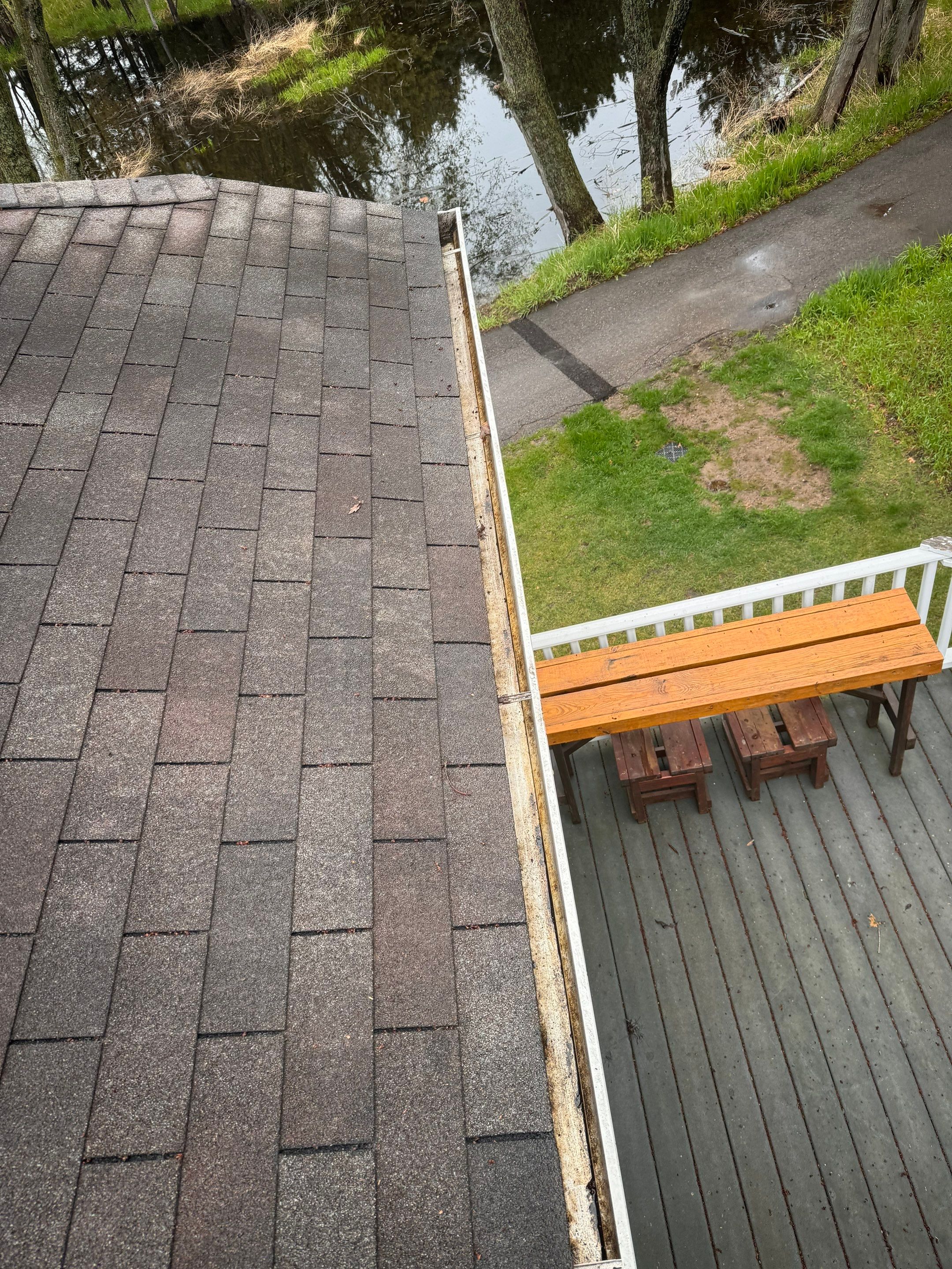 Commercial gutter cleaning Minneapolis & St. Paul, MN after photo with clean gutters
