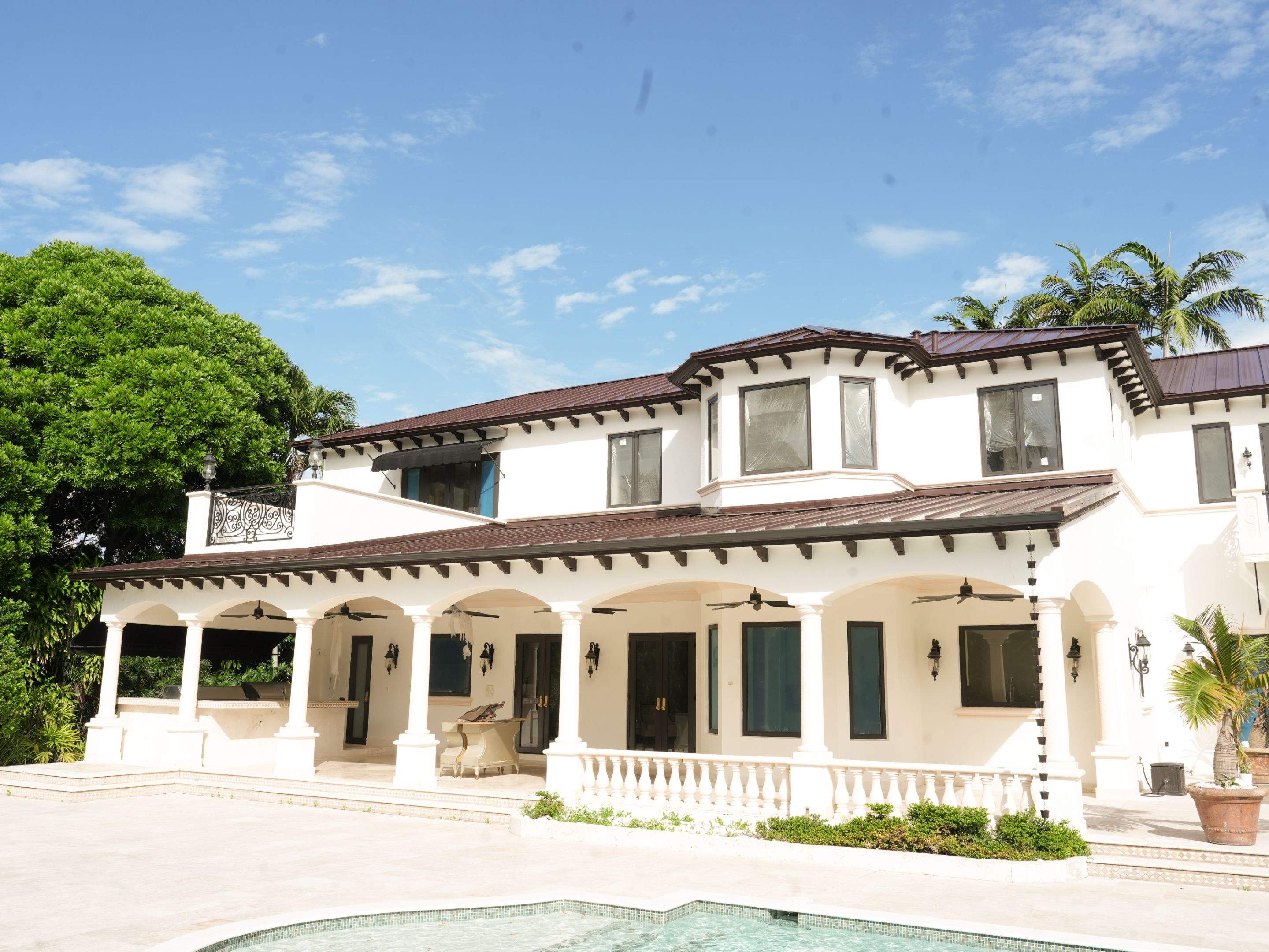 Metal Roof - Galvalume - Mansard Brown by Istueta Roofing