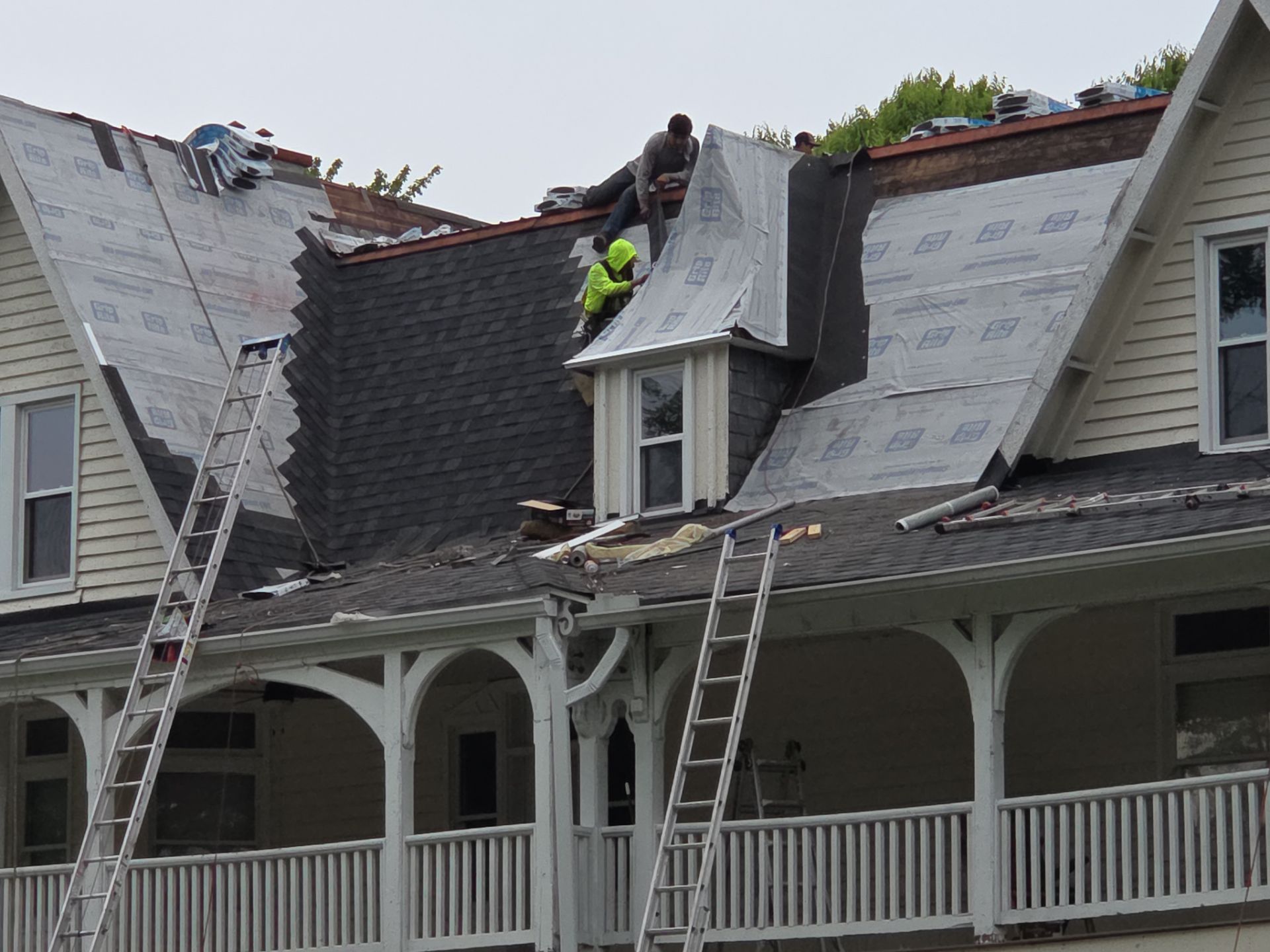 Premium Asphalt Shingle Roof Replacement | Ashland, KY by Mr. Roofer