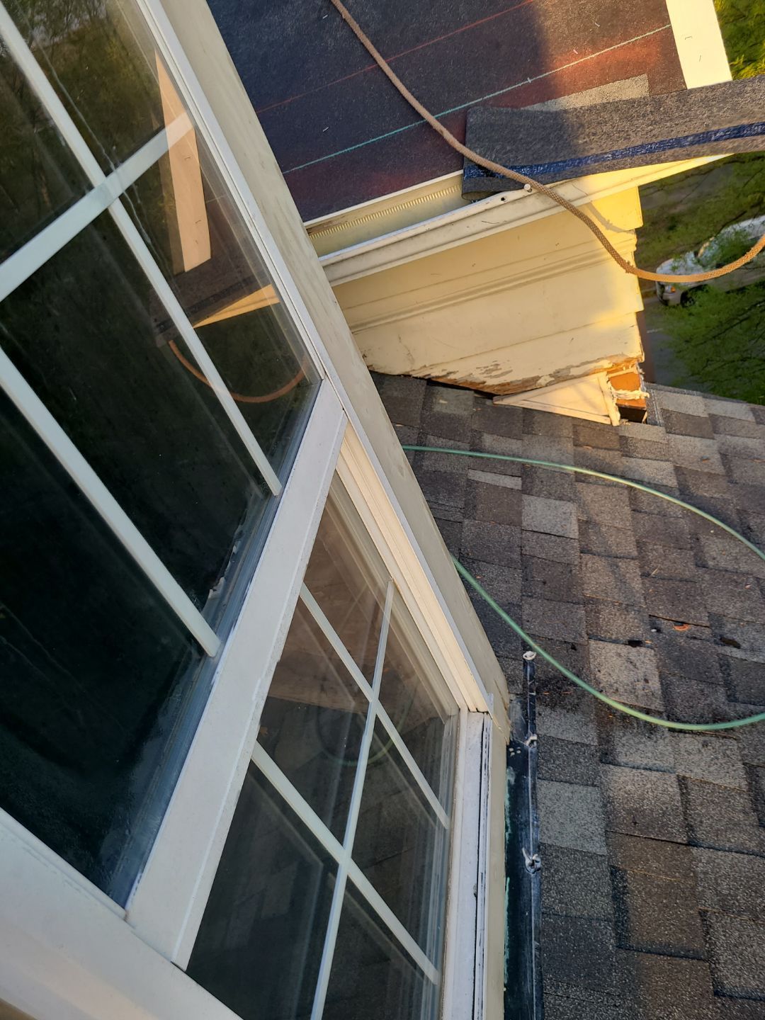 Alexandria: CertainTeed Landmark Pro Designer Shingles in Max Def Georgetown Gray by RM Banning, Inc.