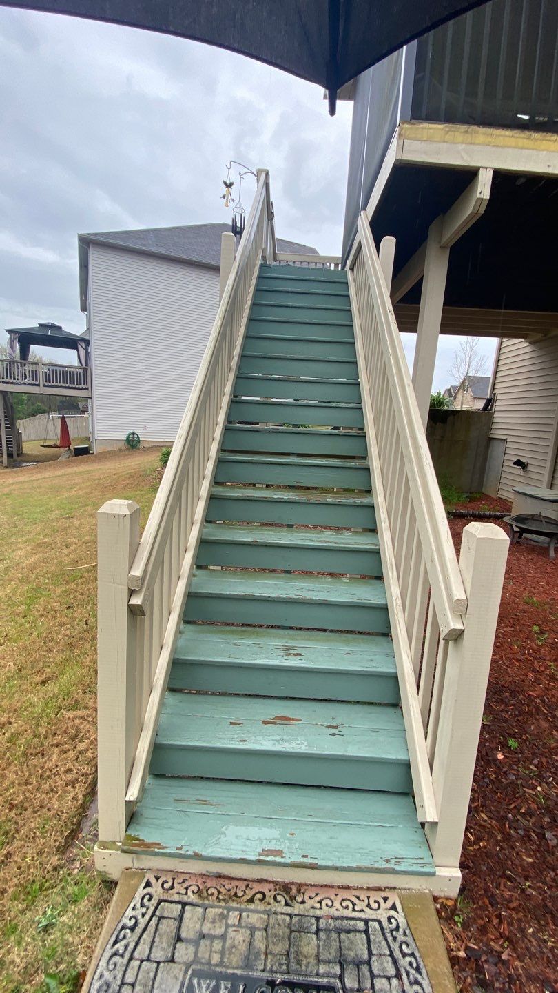 Weathered Deck using AcryFin by DuraSeal