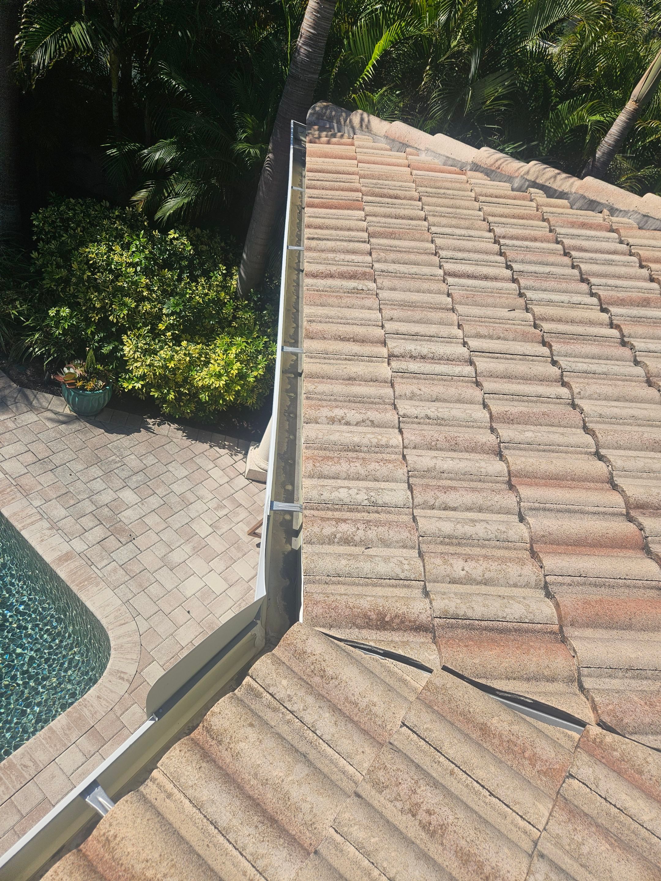 Gutter Cleaning in Sarasota FL by Gutter Professors
