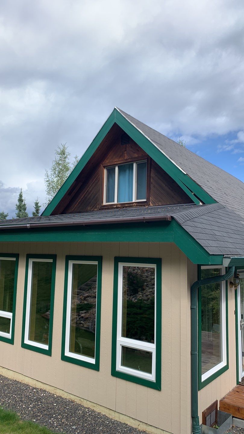 Wood Siding Restoration by Midnight Sun Painting