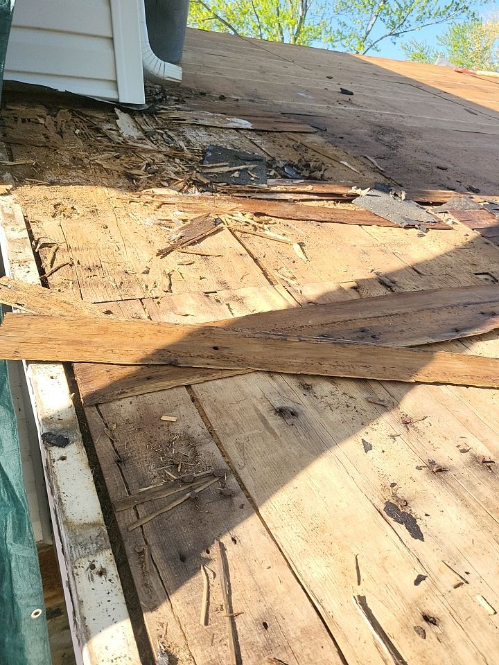 ATLAS PINNACLE COLOR: SUMMER STORM DRIP EDGE: WHITE by Eagle Eye Roofing