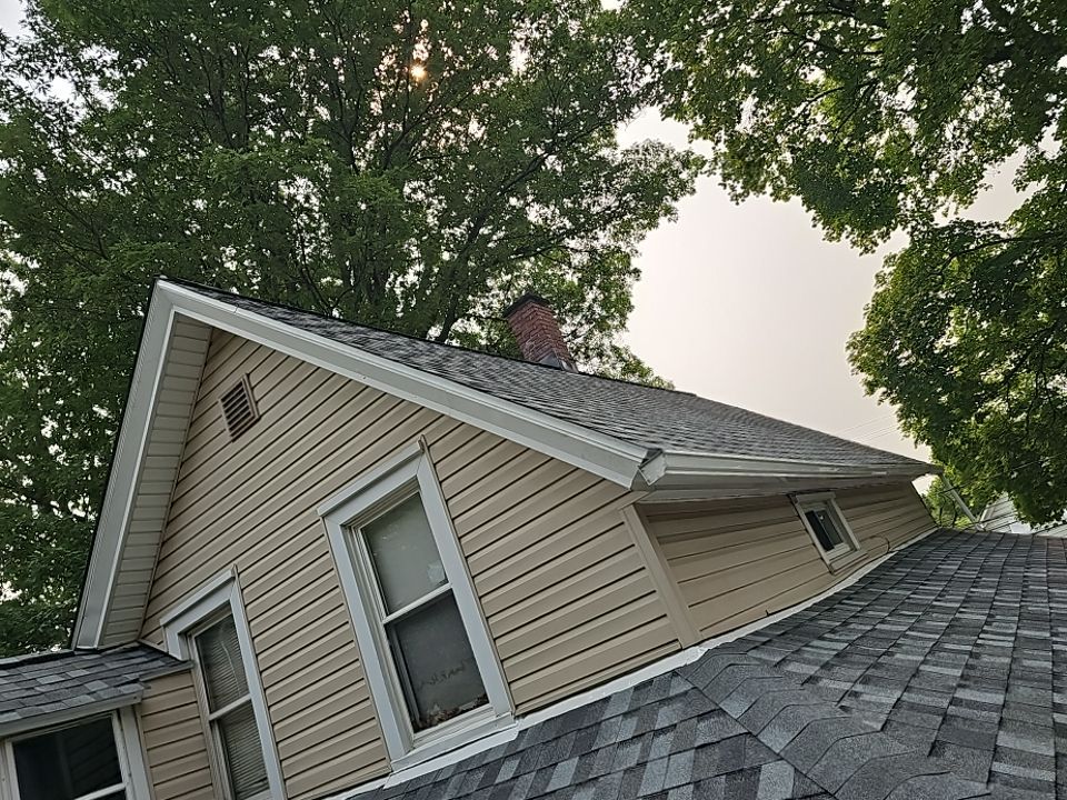 ATLAS PINNACLE COLOR: COASTAL GRANITE by Eagle Eye Roofing