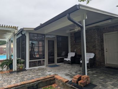 Pensacola Screen Room with Vinyl Slliders