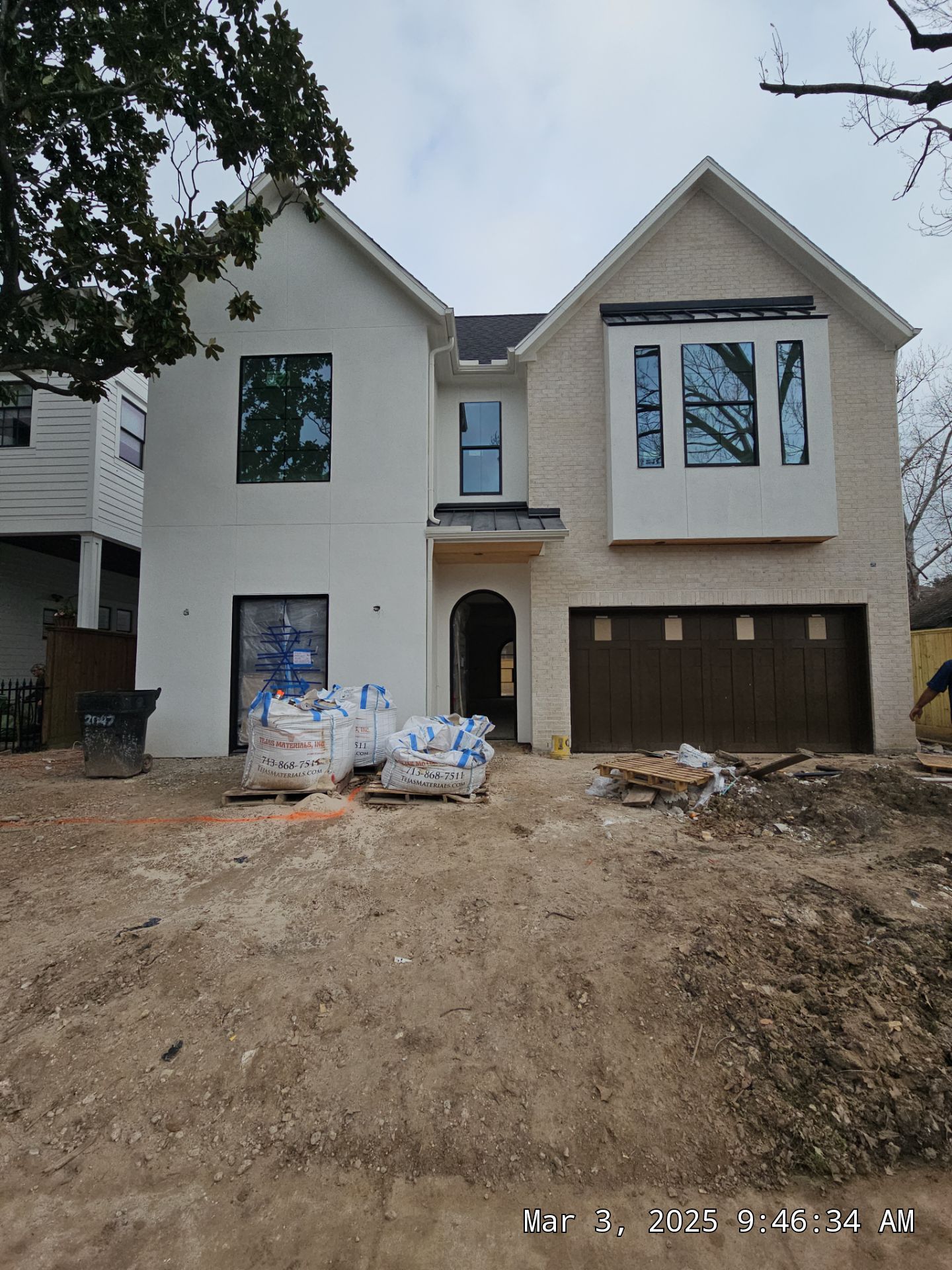 Midtown Fusion: Stucco and Brick Excellence by Apex Conventional Stucco Llc