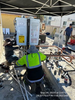 Rooftop Centralized Domestic Hot Water System Installation in Los Angeles