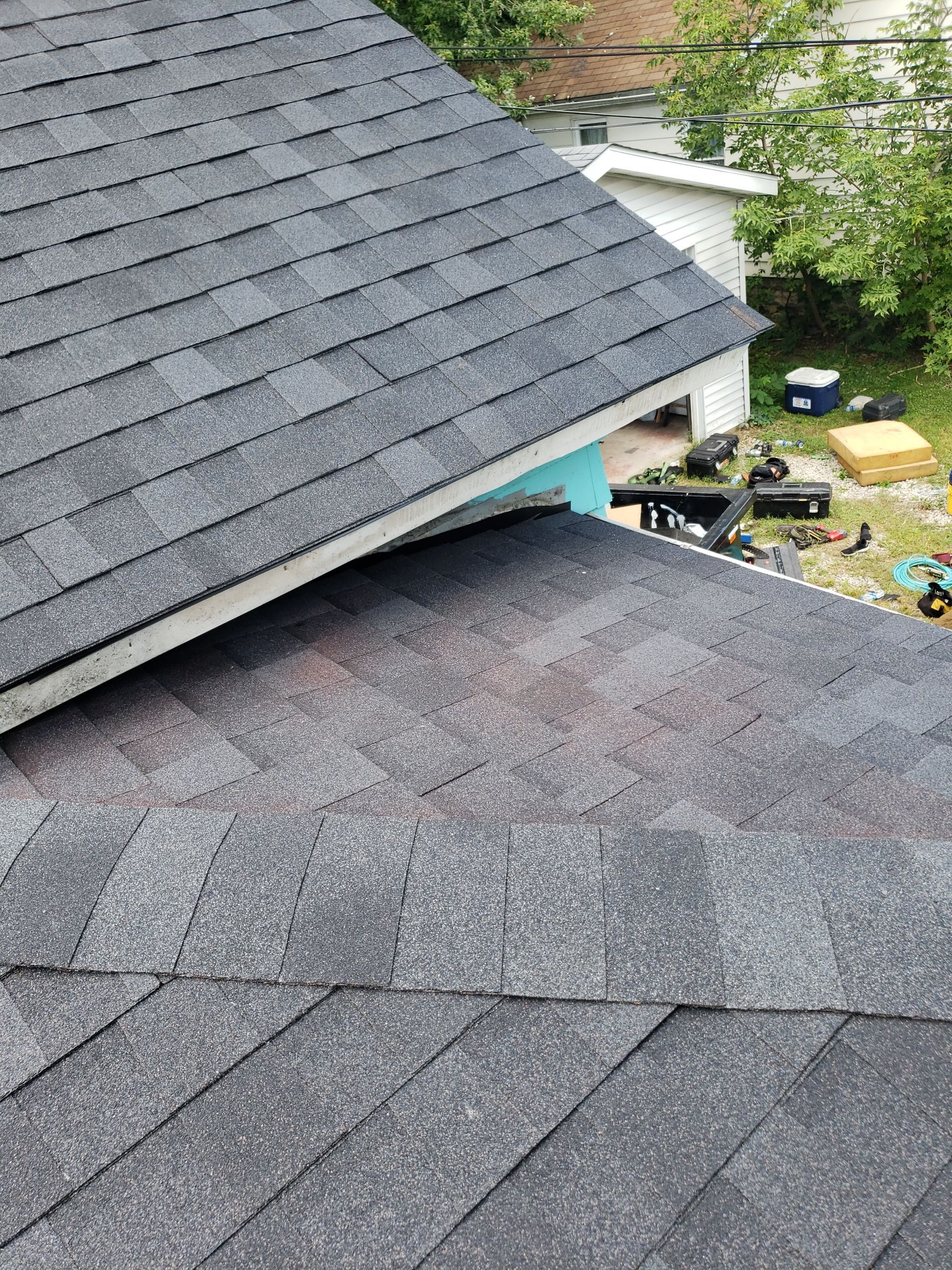 ATLAS PINNACLE COLOR: PRISTINE SCHOTCHGARD BLACK SHADOW DRIP EDGE: BLACK by Eagle Eye Roofing