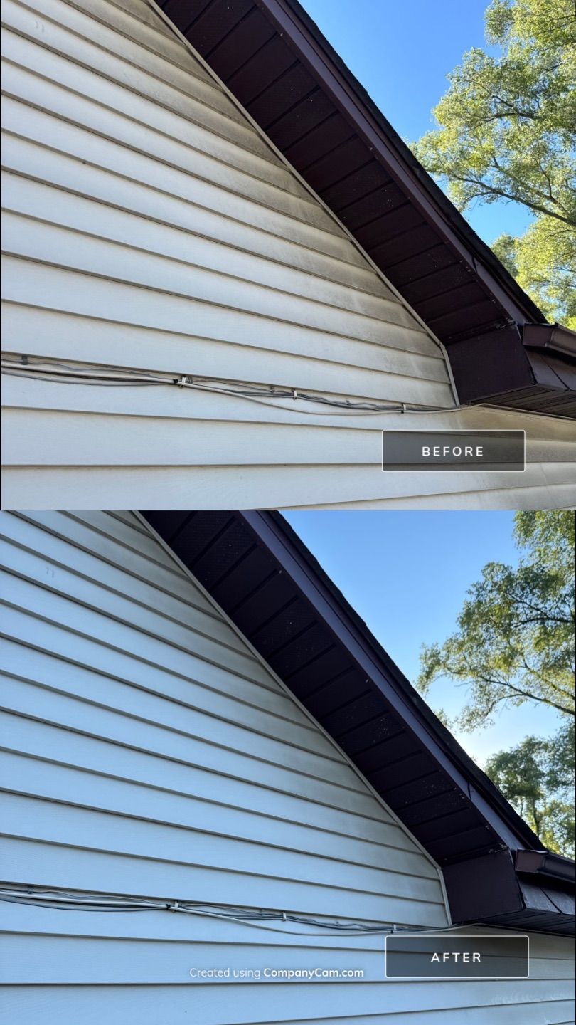 Commercial Building Wash Island Lake 176 & Roberts Rd by Simmons Power & Soft Washing